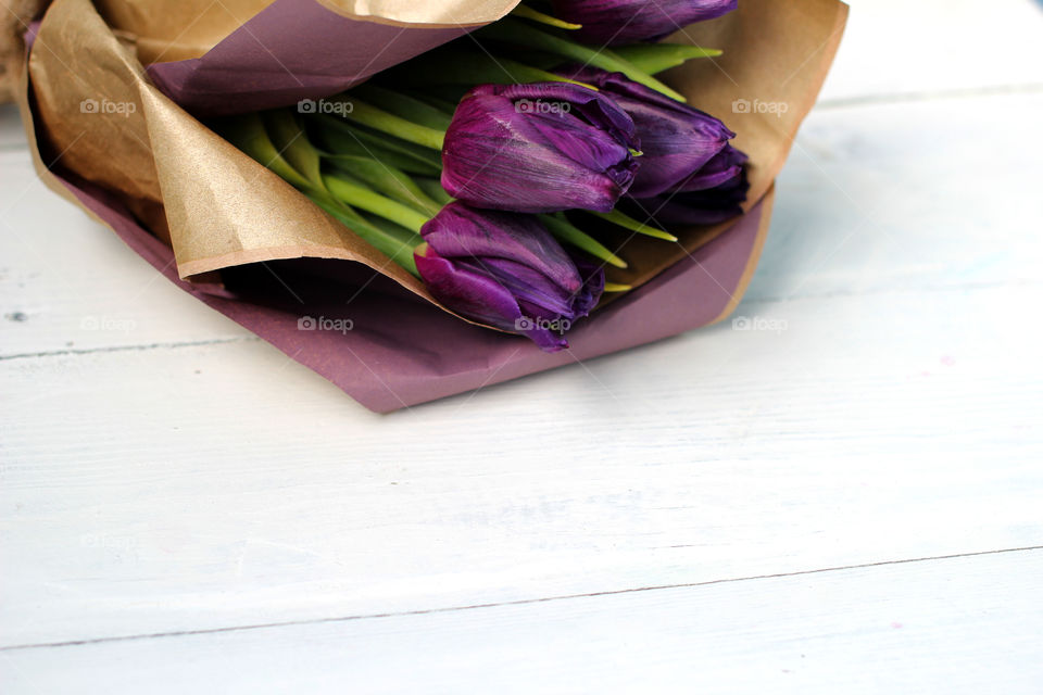 Tulips purple: congratulations, March 8 (International Women's Day), February 14th (Valentine's Day), holiday
