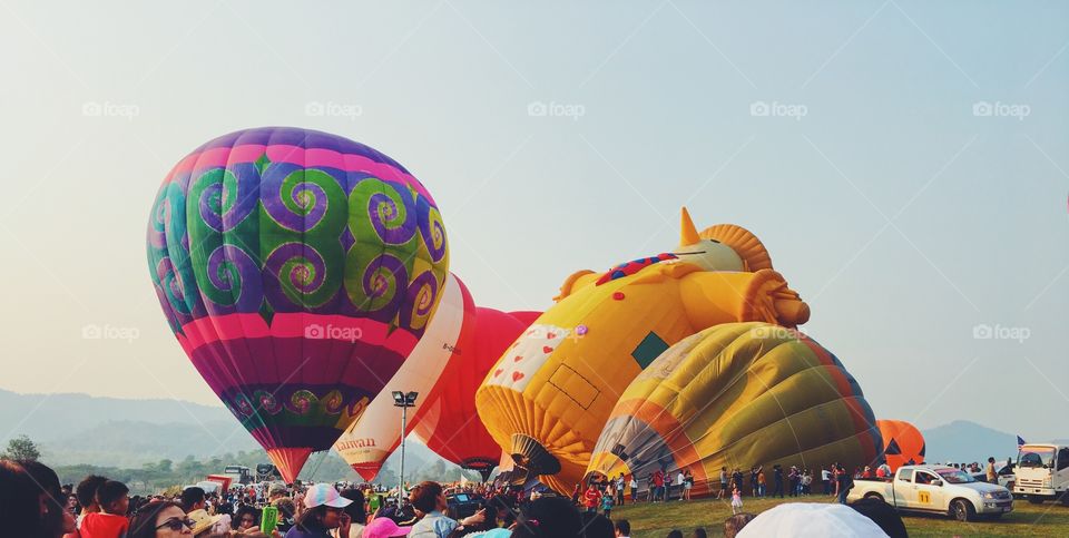 The many balloons preparing for flight 