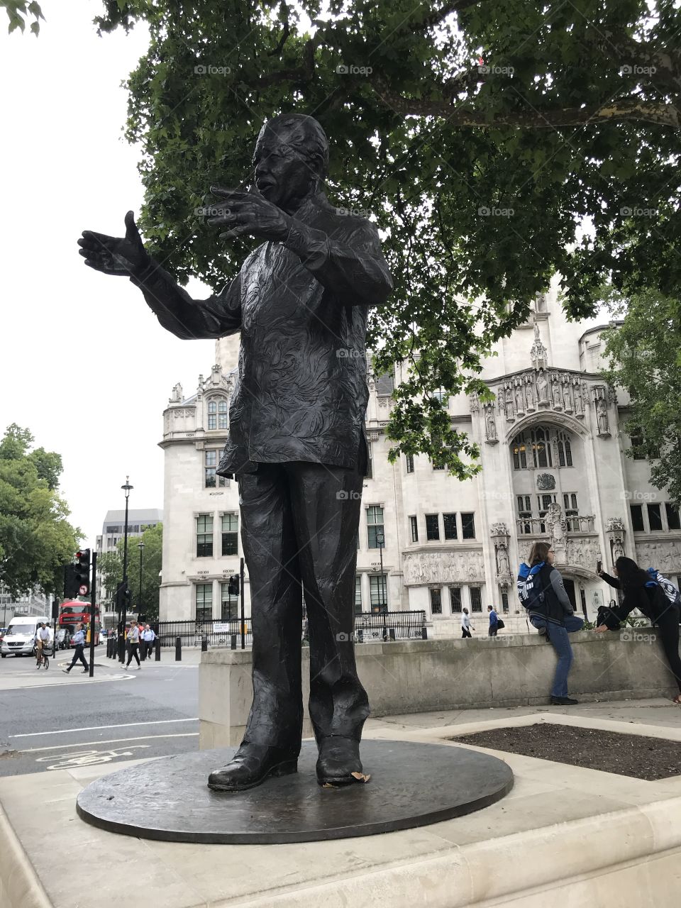 Mandela statue in London 