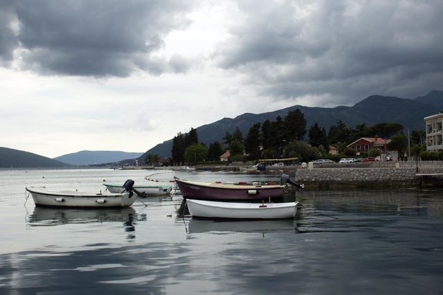 Garbor. Cloudy weather, mountains, grey and white colors