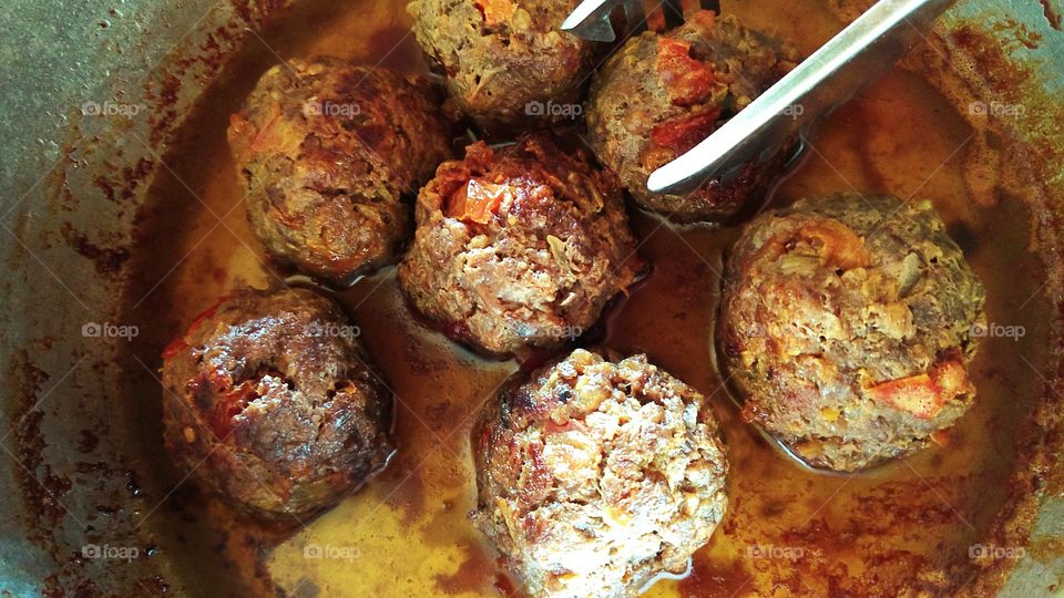 almôndegas, bolas de carne