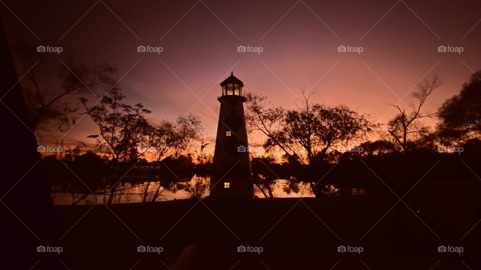 This Lighthouse stands on the Northern LakeBed of this Lake and with the help of 2 other Lighthouses acts as Night Lights for this Park. 