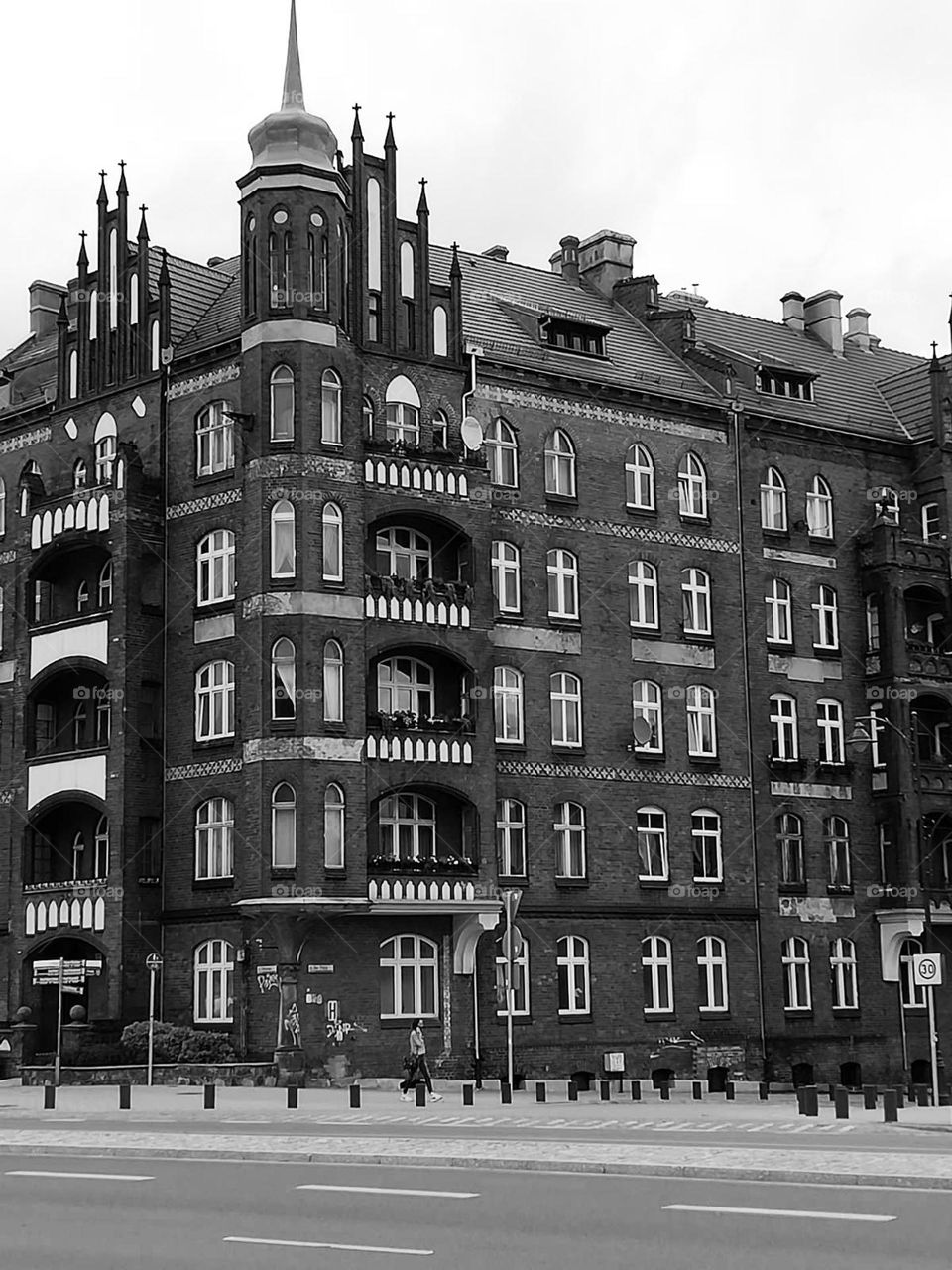 battle black white color