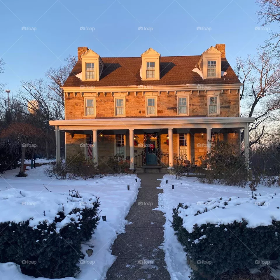 200+ year old haunted inn