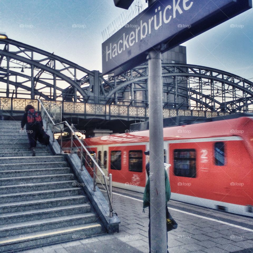 S-Bahn. Hackerbrücke S-Bahn Station
