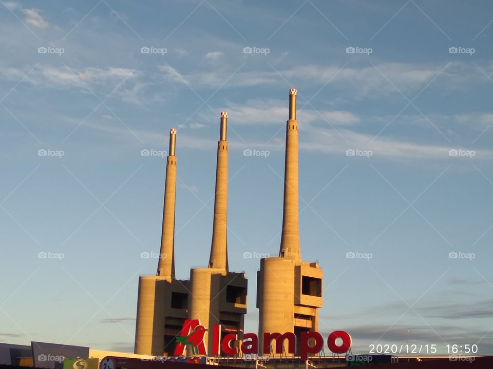 tres chimeneas