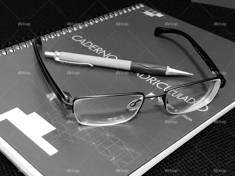 Writing... A good way to keep your skills sharp and up to date. If we do not practice writing, no only our calligraphy suffers, but our brain and capacity of think.