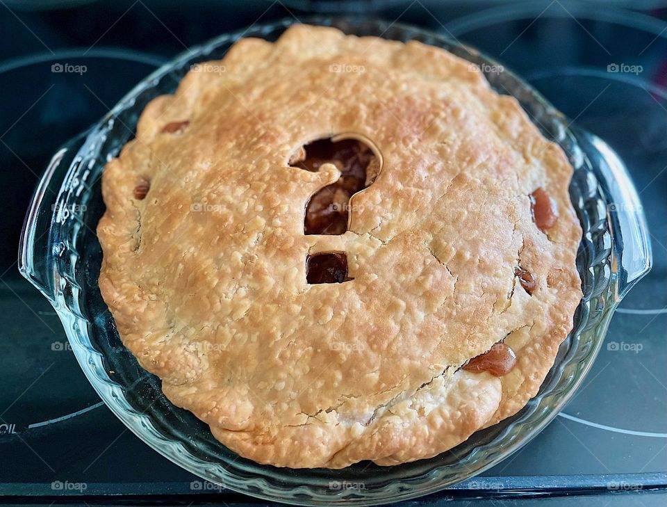 Apple pie, question mark on top of apple pie, gender reveal, baking at home, homemade apple pie, funny pies 