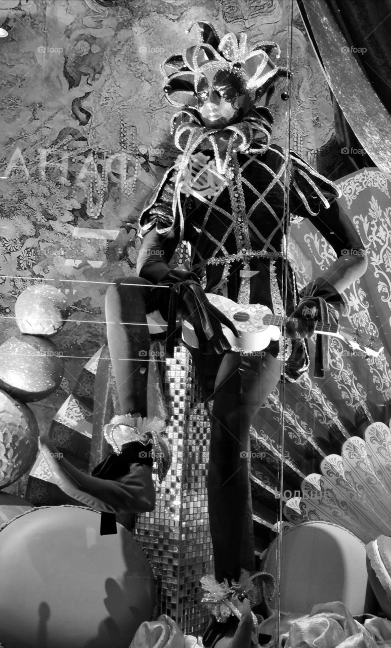 Window manequin man view Shop mall