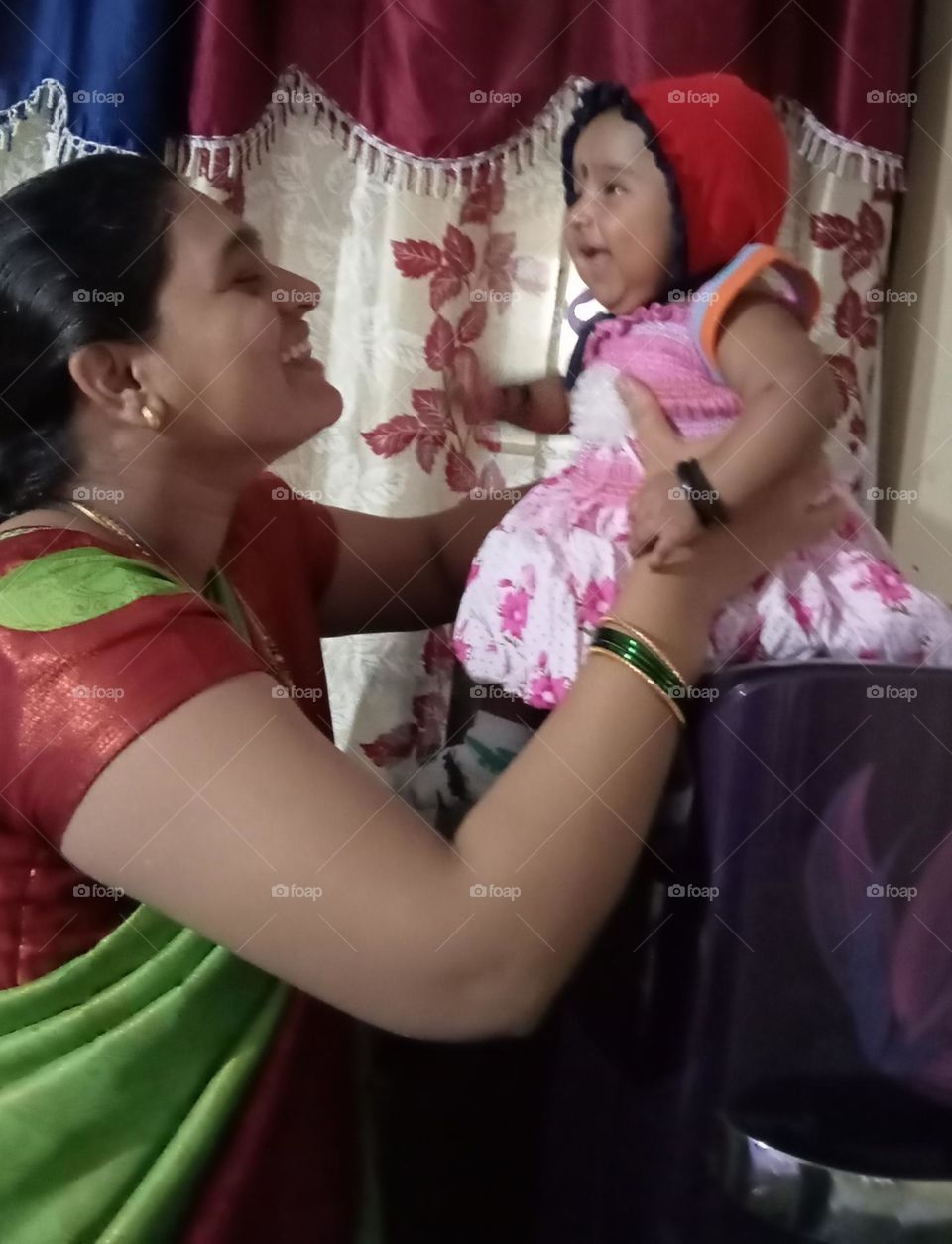 Natural and pure love 💞😘, mother and daughter's affection ❤️. In this photo their face express pure and natural love 😍