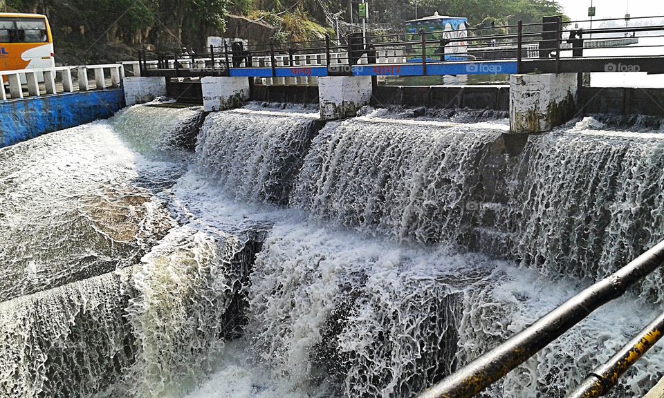 Overflowing Lake
Water Blanket 💦💦💦💦
Lakecity 
India