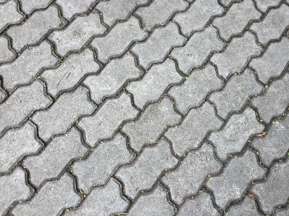 parallelepiped Tile sidewalk