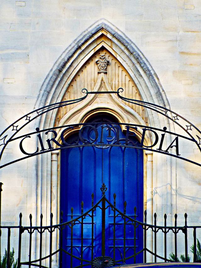 Circomedia Gates