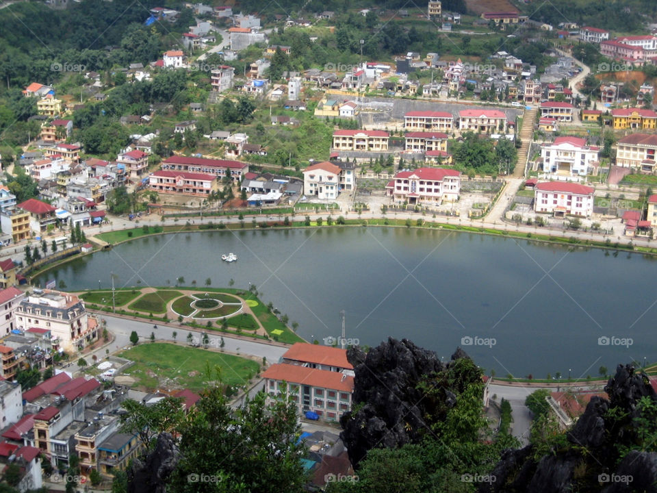 city lake buildings circle by mengzishiliu