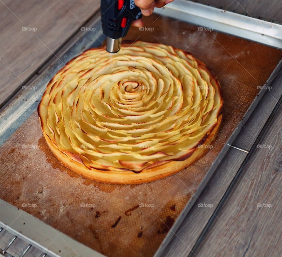 Decorating for baking 