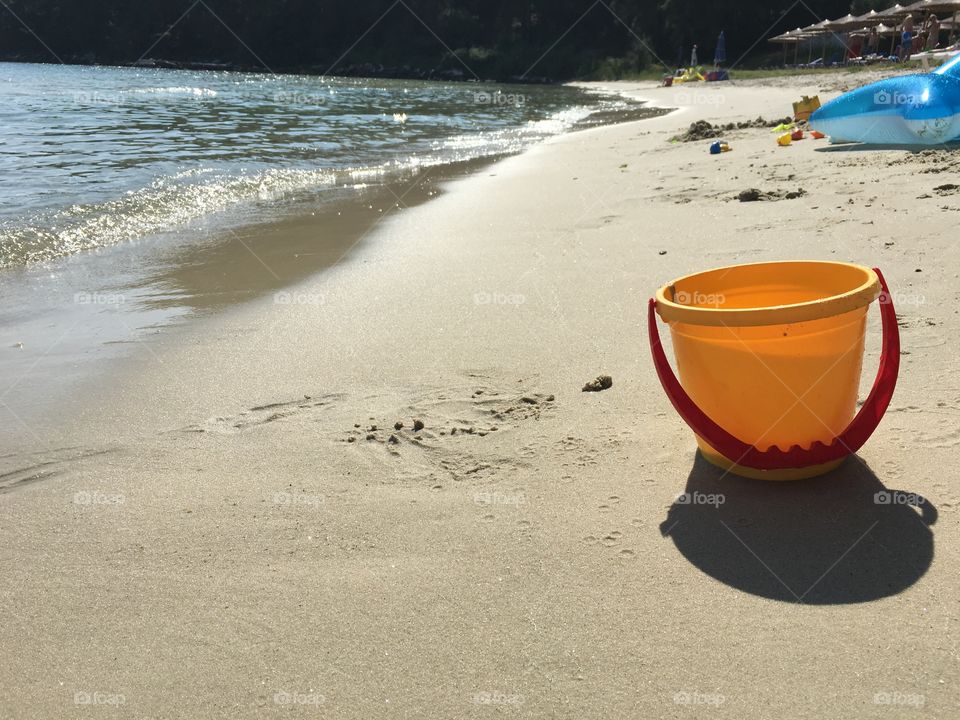 Basket for playing in the sand 