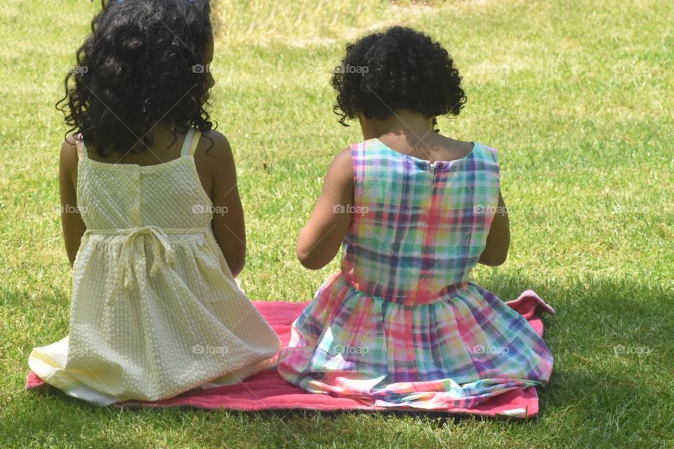 Picnic, girls, sisters, family 