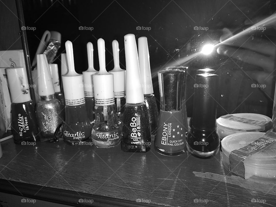 Nail Paints / nail polish / monochrome / B&W / Random click