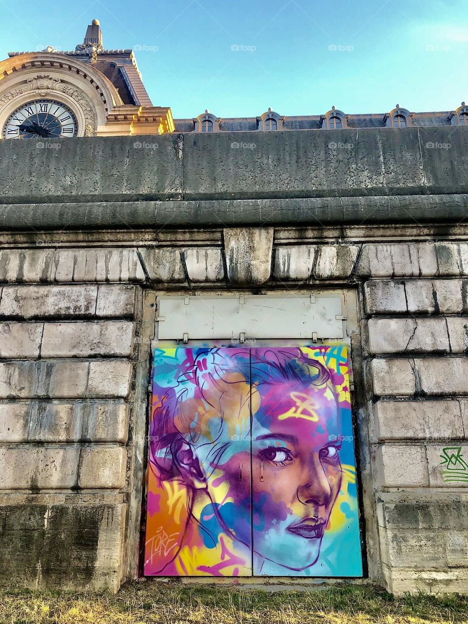 Beautiful street art decorates a city street in Paris, France 🇫🇷