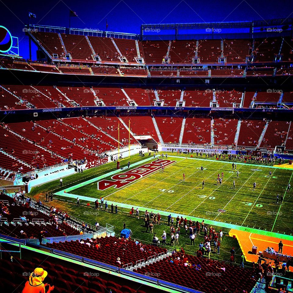 Levi's stadium on color
