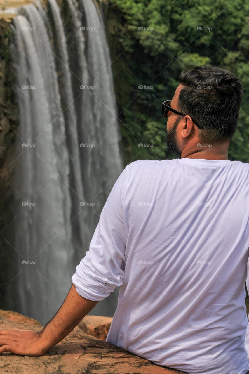 Standing infront of a waterfall in summer is so soothing 