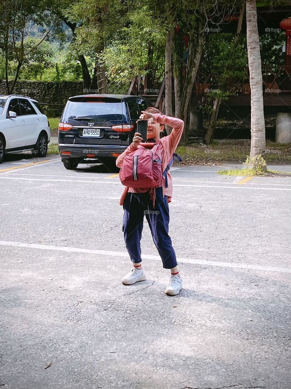 The universal tour guide