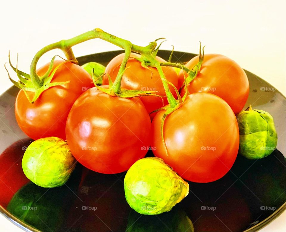 BRUSSELS SPROUTS AND TOMATOES 