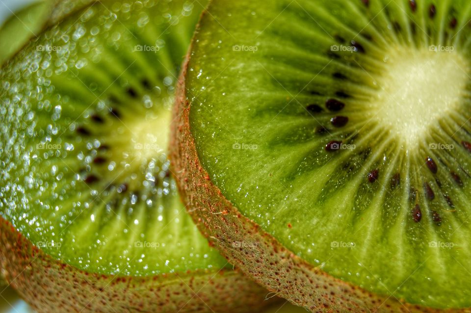 Close-up of kiwi slices