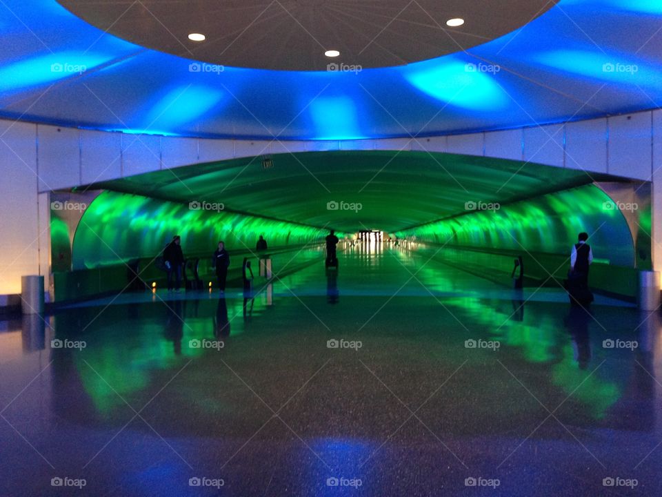 Detroit Airport, everything is so trippy...
