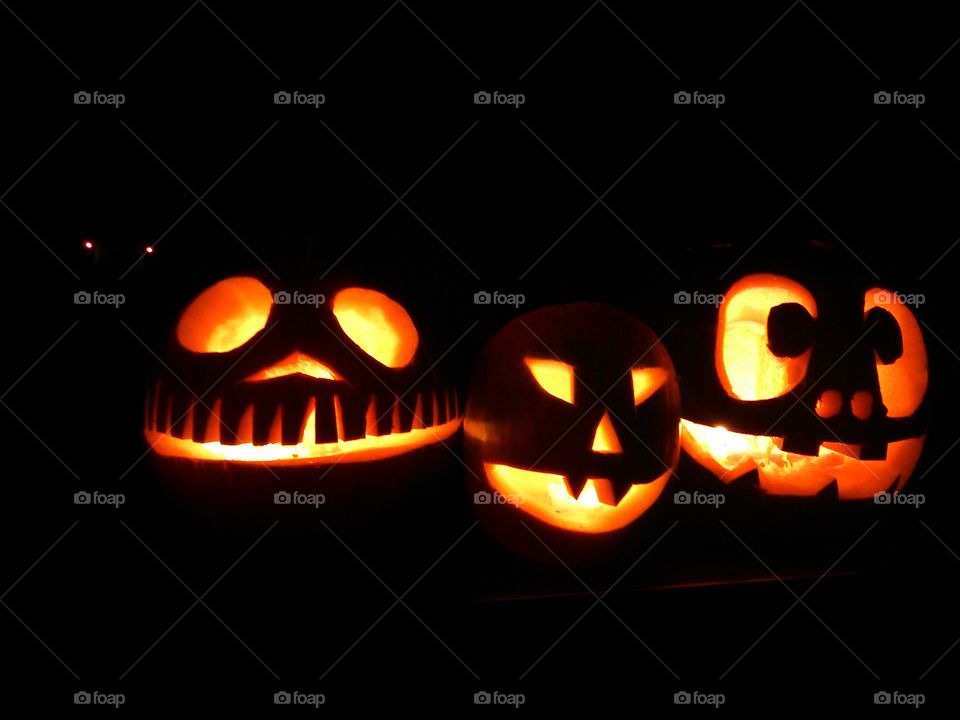 3 Scary haloween pumpkin lanterns