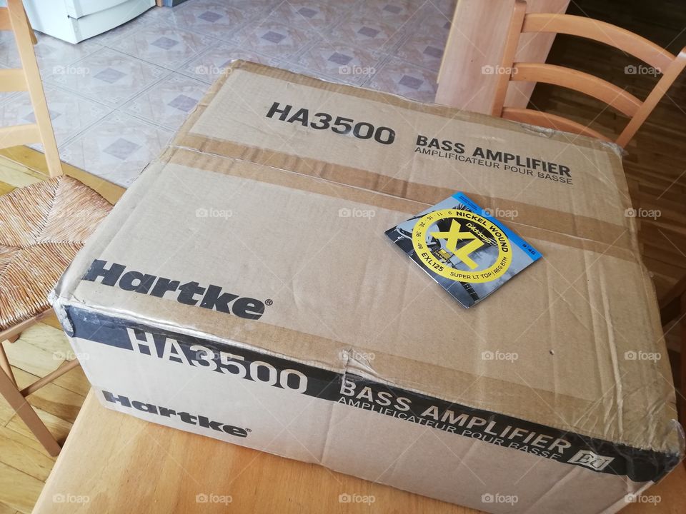 My music package has arrived! So let unboxing begins!