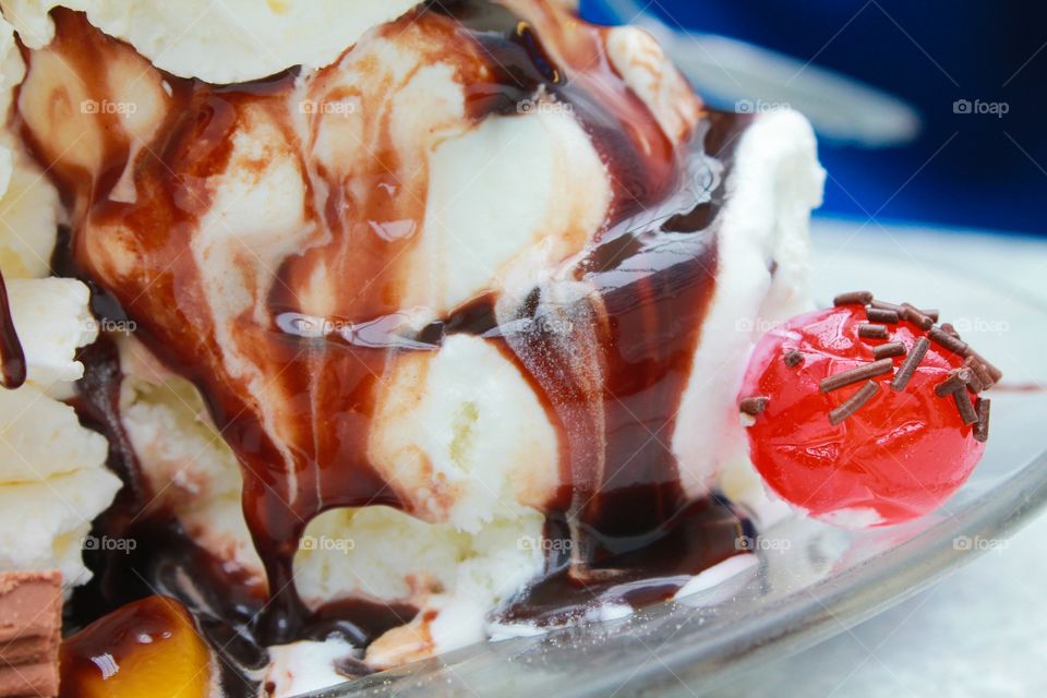 Melting sundae