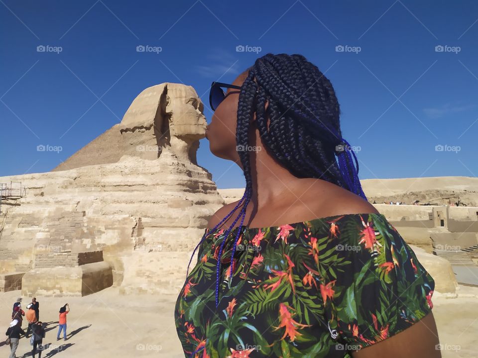 lovely photo with kiss the a great Sphinx really very beautiful and attractive photo