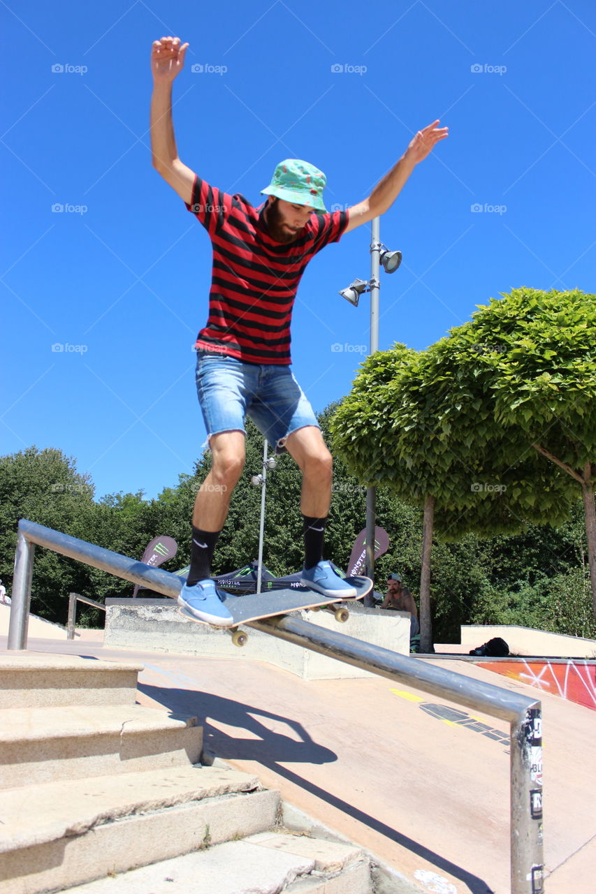 Skater slide