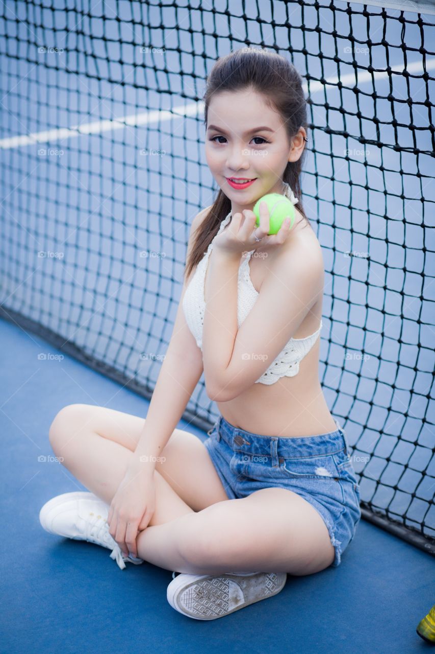 Play tennis