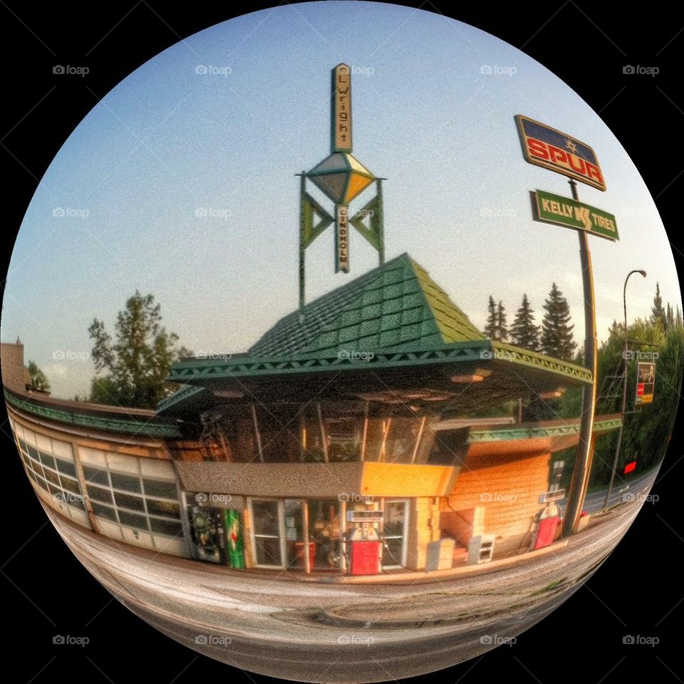 Frank Lloyd Wright gas station
