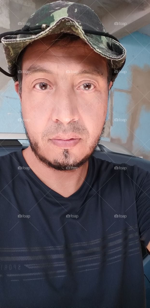 Homem 44 anos no brasil