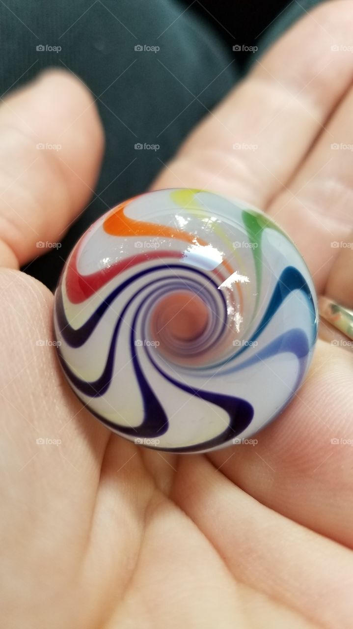 Nolo Glass Rainbow Spiral Marble