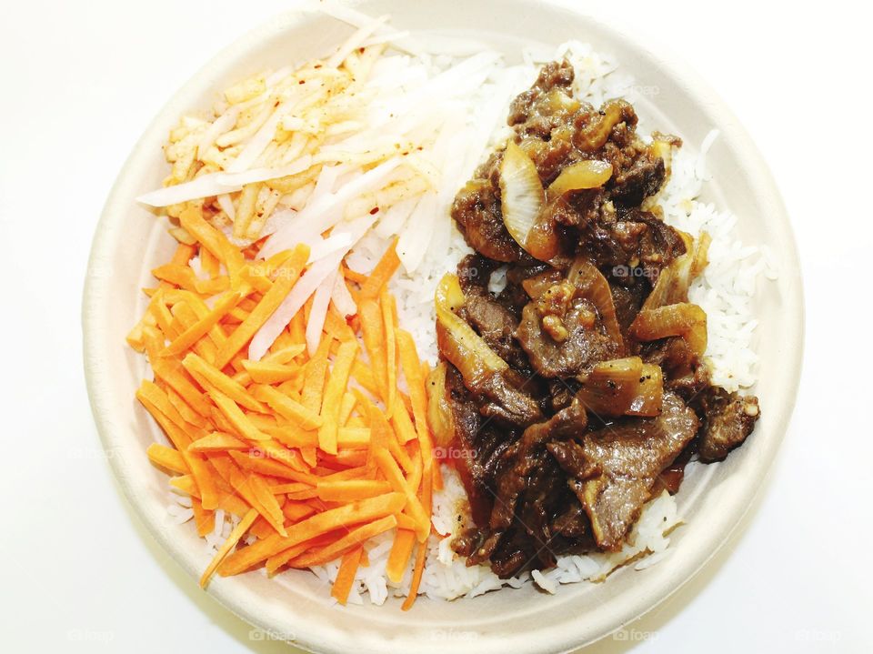 beef plate  with  carrots and  rice