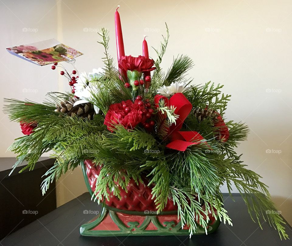 Floral Arrangement, Flowers, Delivery, Candles, Card, Sleigh