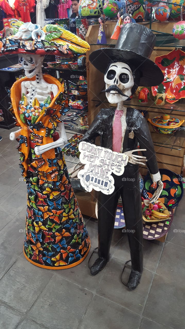 day of the dead statue