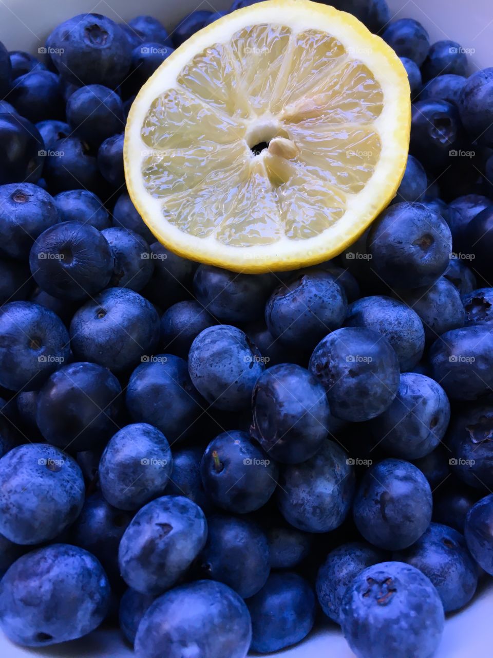 Blue berry and lemon slice