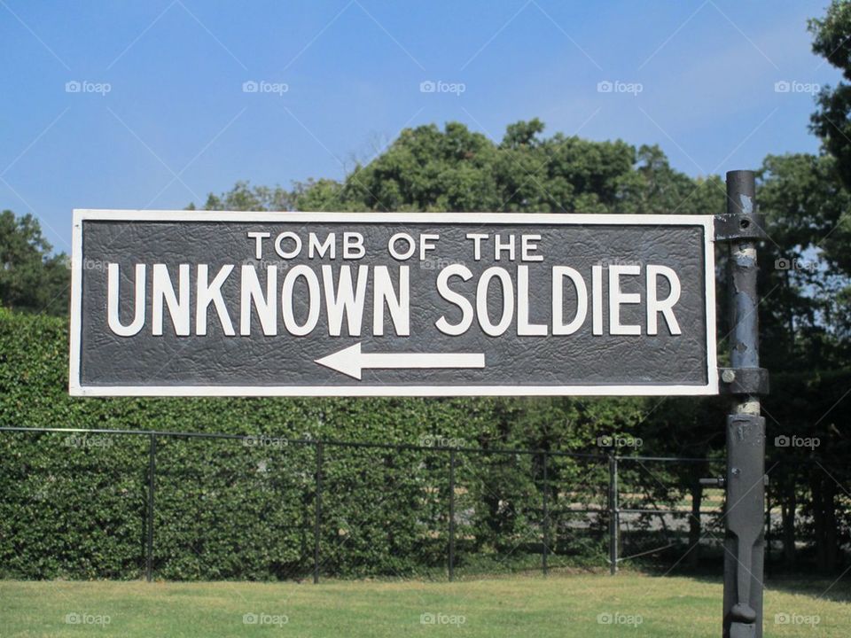 Unknown Soldier sign