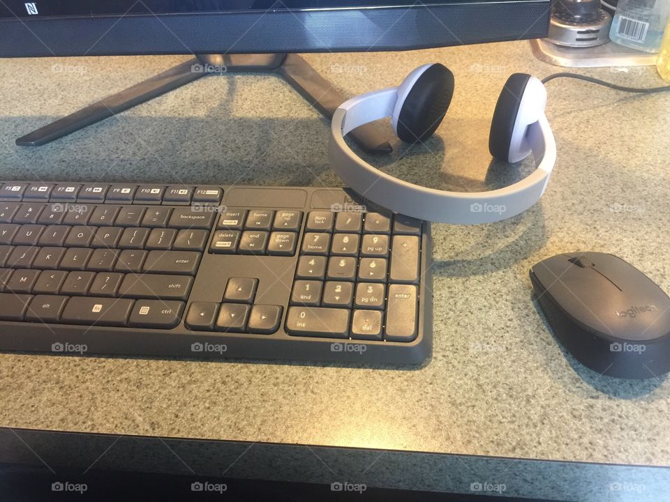 Keyboard headphones mouse desktop