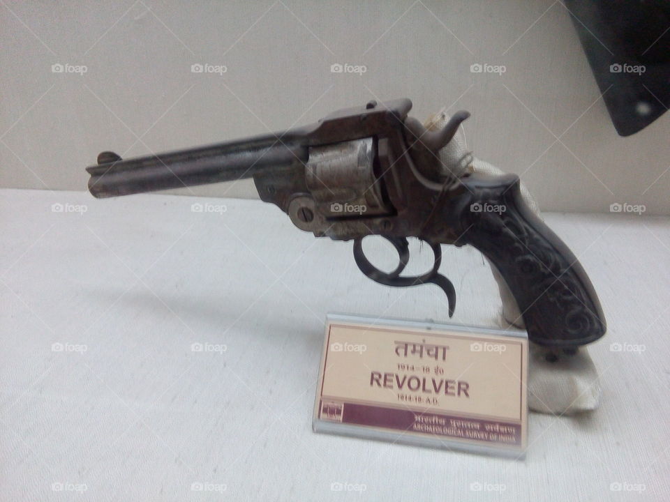 it's a 1947 revolver