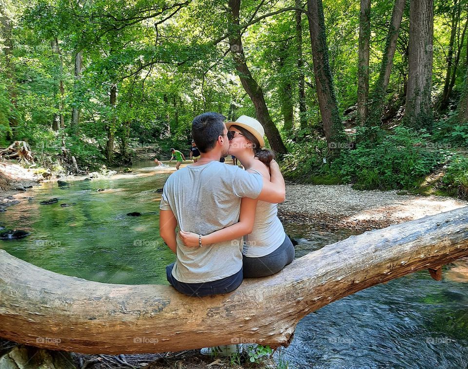 Couple 👩‍❤️‍💋‍👨