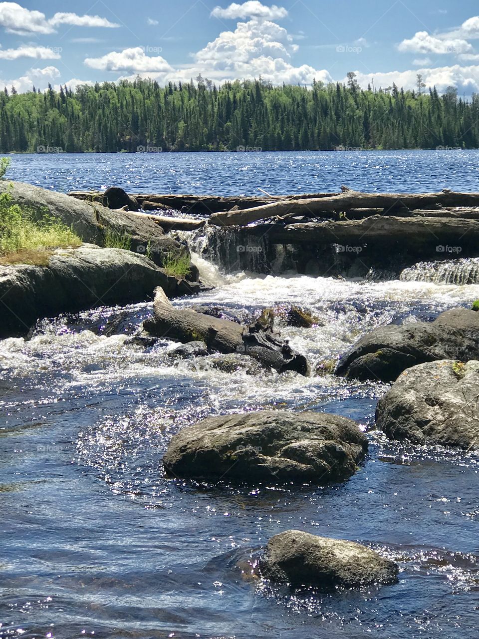 Beautiful Ontario lake scenery (2019 photograph)