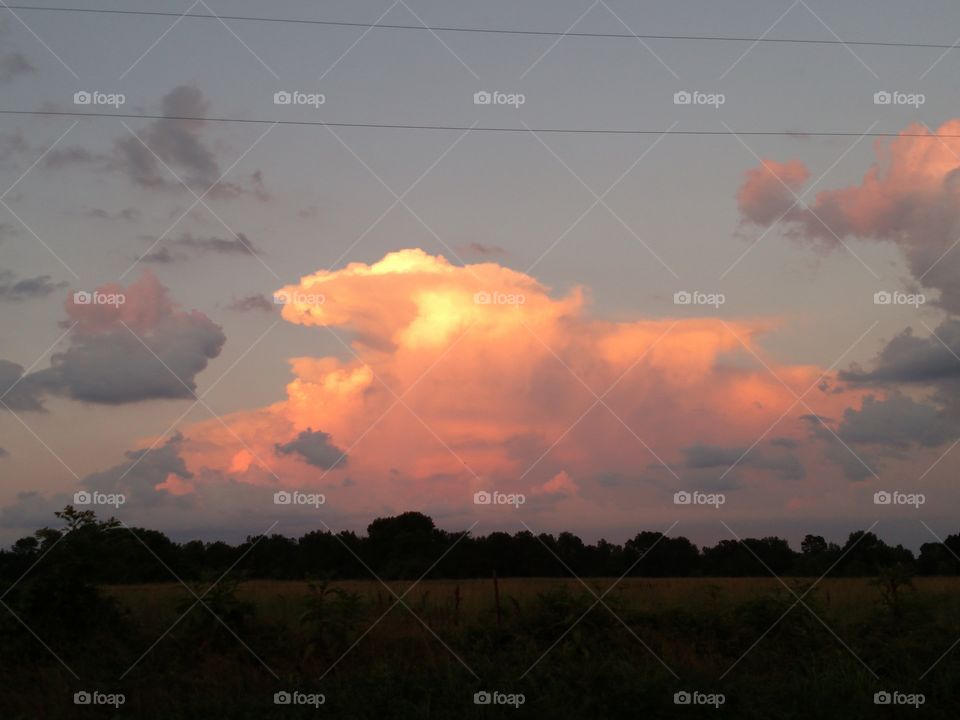 Thunderhead captures sunset