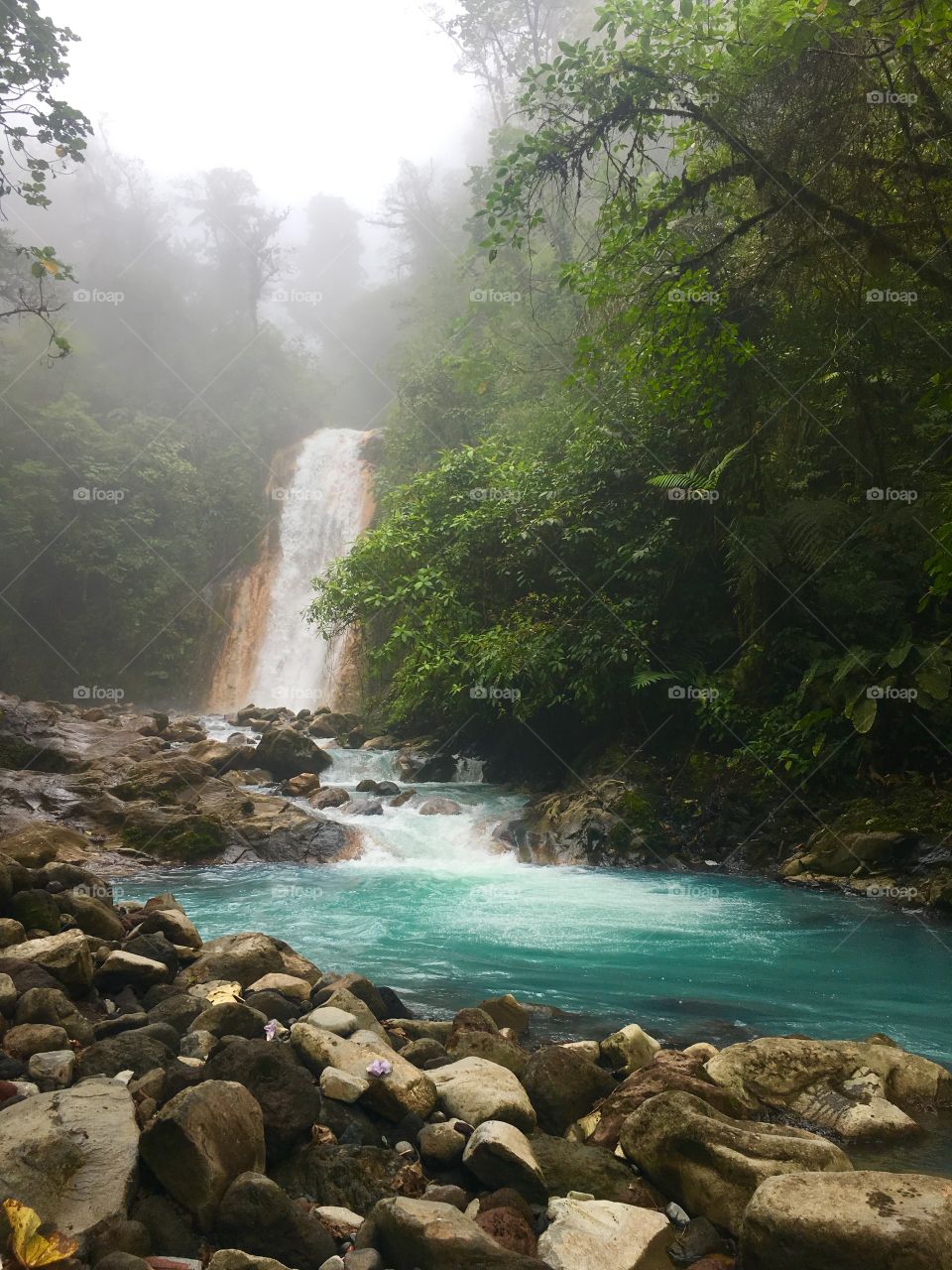 Las Gemelas Waterfall, Bajos del Toro