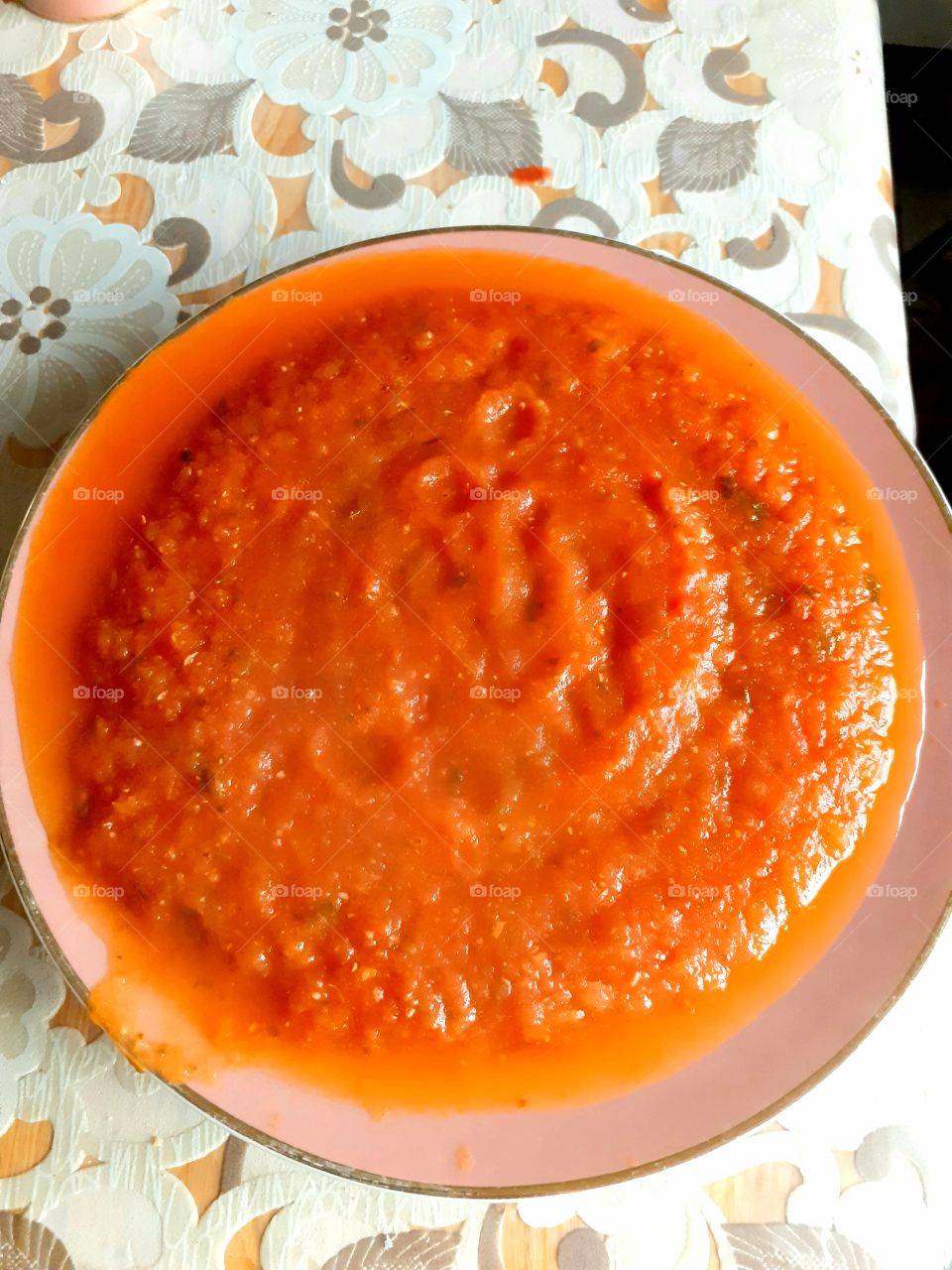 Pizza sauce is great for a lot more than just pizzas! This super thick and rich sauce is my new go-to red sauce. Use it for meatball subs, eggplant or chicken parmesan, or just for dipping breadsticks. it’s a quick, easy, all-purpose red sauce. 